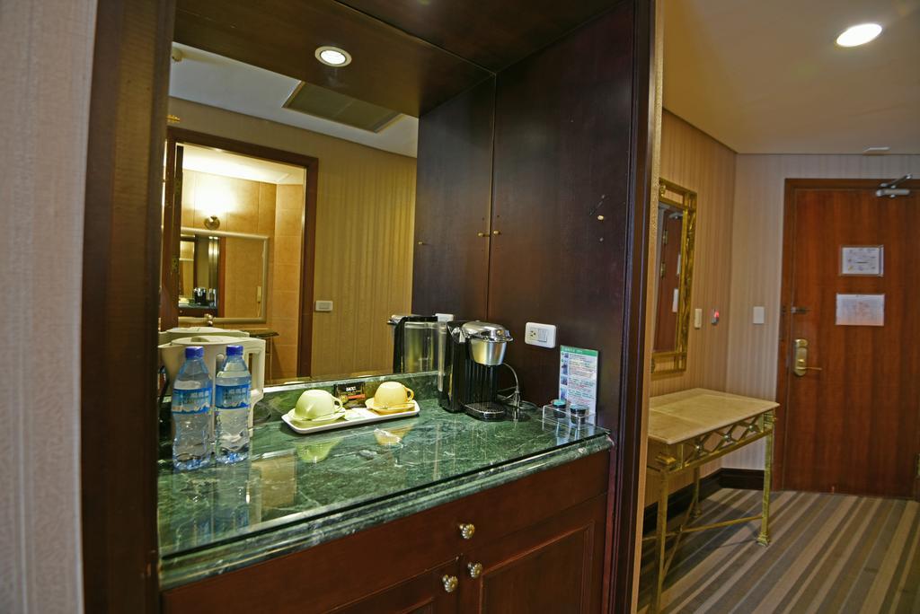 Wei-Yat Grand Hotel Tainan Eksteriør bilde